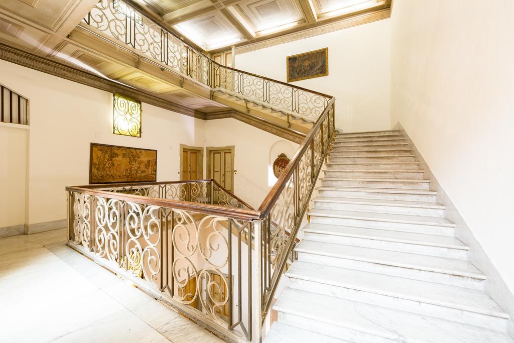 Colosseo Luxury Apartment โรม ภายนอก รูปภาพ