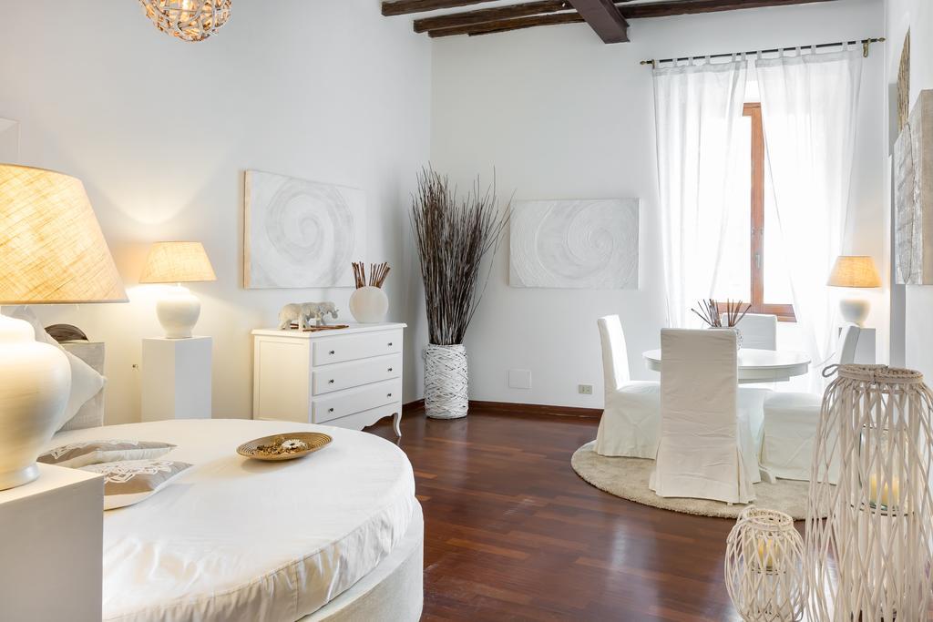 Colosseo Luxury Apartment โรม ภายนอก รูปภาพ